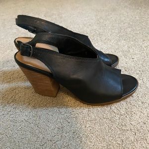 Lucky Brand black sandals